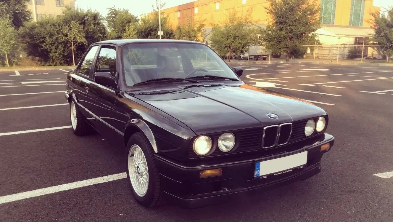 E30.jpg