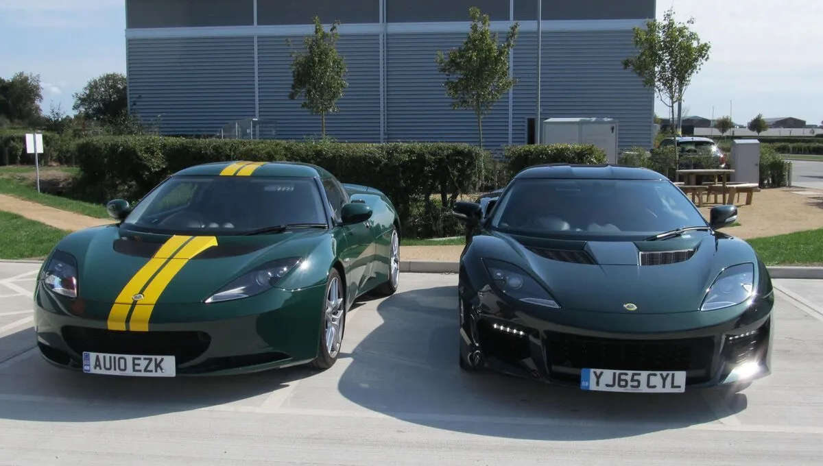 Empire Green Evora 7 vs Motorsport Green.webp