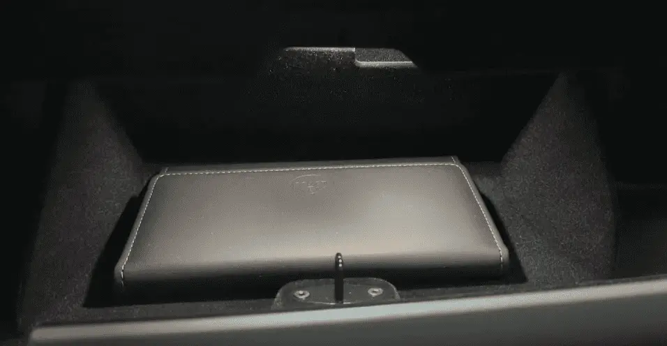 glove-box.png