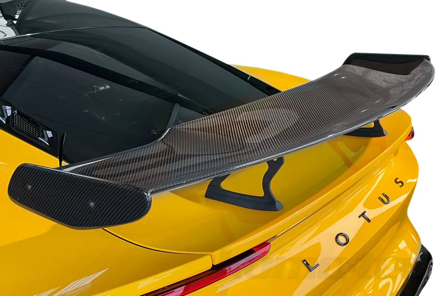 KomoTec-Emira-Carbon-Rear-Wing-3.jpg