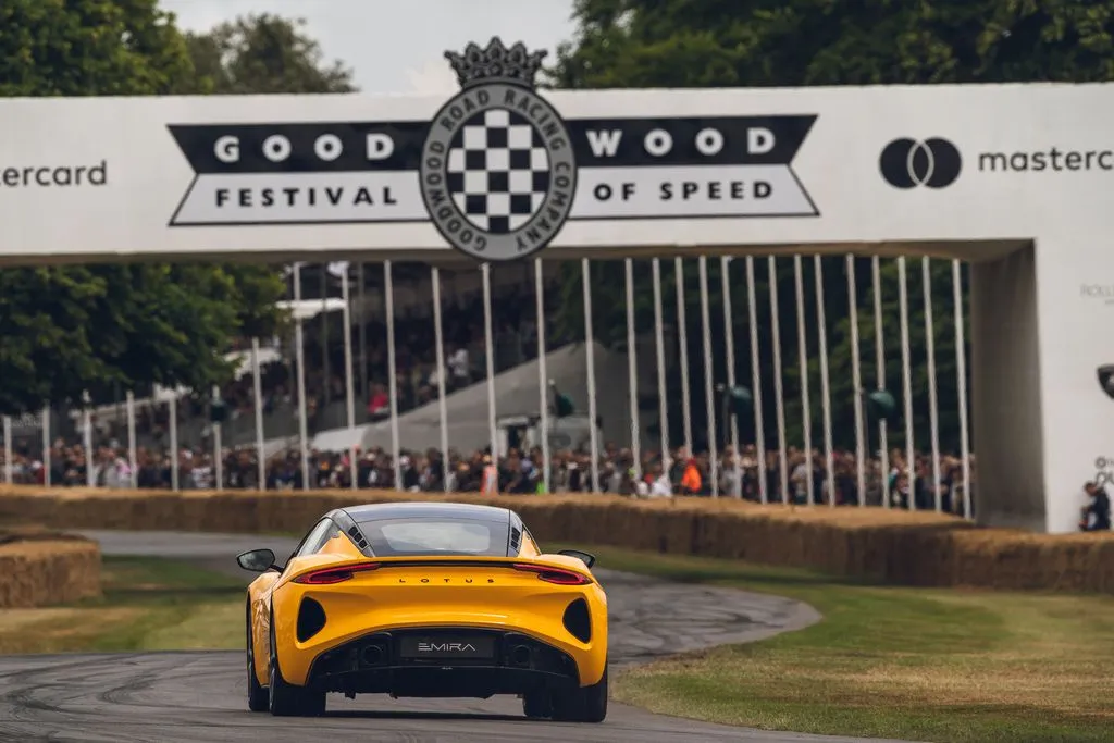 LOTUS-GOODWOOD-FOS-22-c-JORDAN-BUTTERS-09075.webp