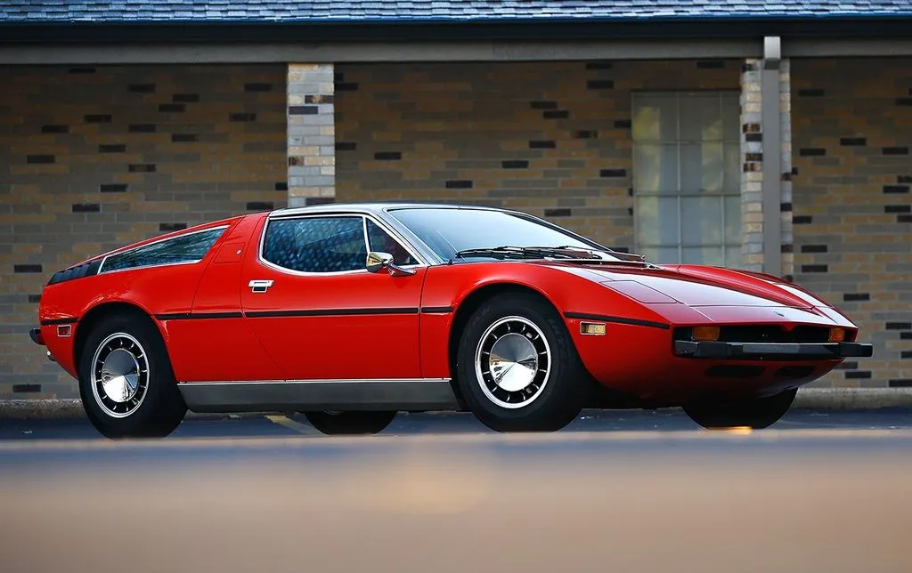 Maserati Bora-2.webp