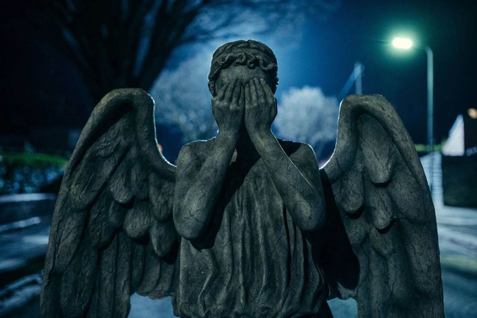 weeping-angel-doctor-who-flux-1634671120.webp