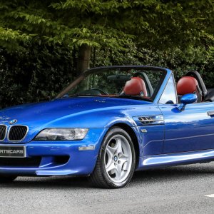 BMW-Z3M-Roadster-Estoril-Blue-UK-Manual-Imola-Red-For-Sale-Specialist-2-940x600.jpg