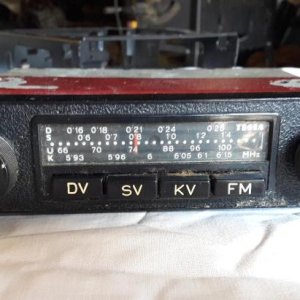 skoda-120-original-autoradio-tez-lada-wartburg-moskvic-f38989c3-728a-48e0-b210-f8a37472a618.jpeg