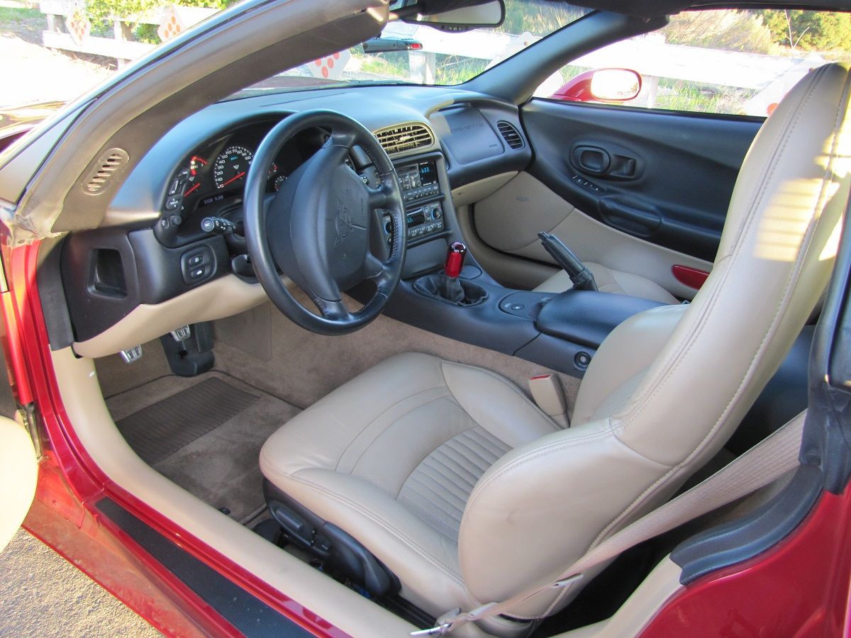 Left Interior 1.jpg