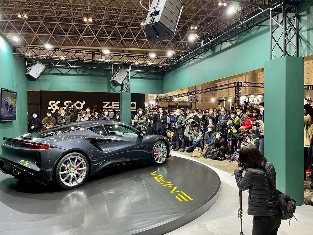 Lotus-Emira-at-Tokyo-Auto-Salon-2022_1.jpg