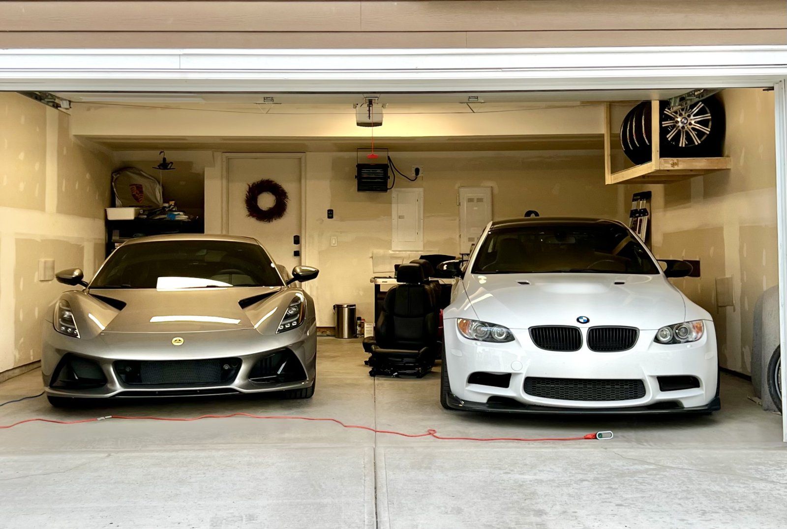 Lotus Emira & E92 M3.jpg