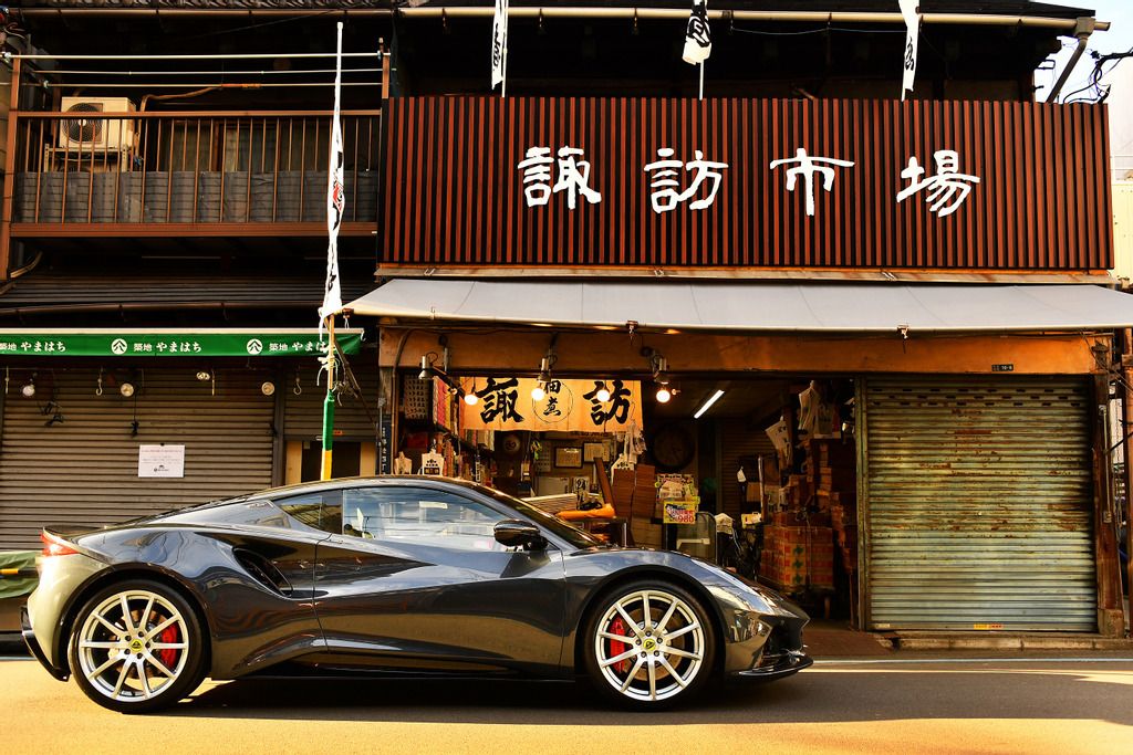 Lotus-Emira-in-Tokyo_3.jpg